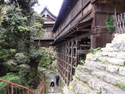 宝厳寺　船廊下と観音堂