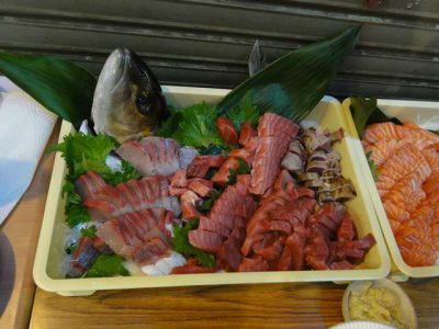 本マグロ中トロ、ハマチ、マグロのタタキ。