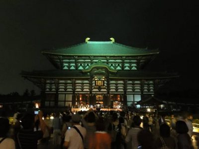 東大寺大仏殿夜間拝観