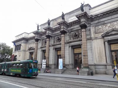 王立美術館正面