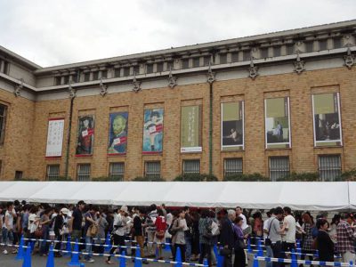 フェルメールからのラブレター展での行列