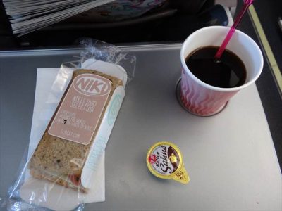 ニキ航空軽食