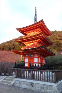 子安の塔