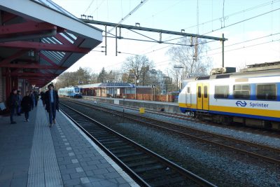 Ede-Wageningen駅