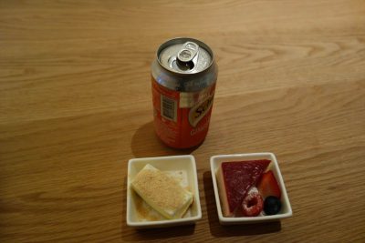 ケーキとジンジャエール