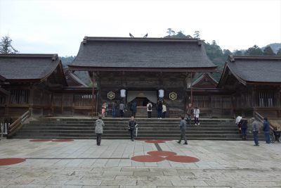 八足門
