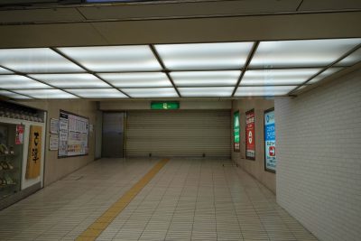 地震の朝の地下鉄難波駅