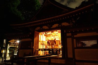 拝殿の裏側