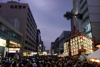 祇園祭宵山の四条通
