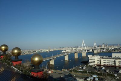 屋上から梅田方面を臨む
