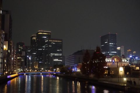 難波橋の上から