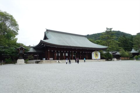 橿原神宮外拝殿