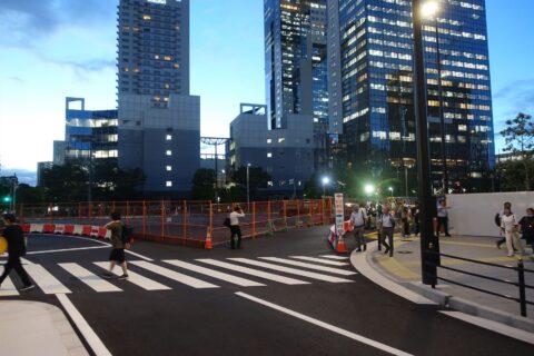 スカイビルへの動線