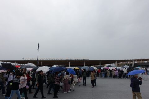 東ゲート前