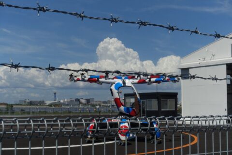 空飛ぶクルマ