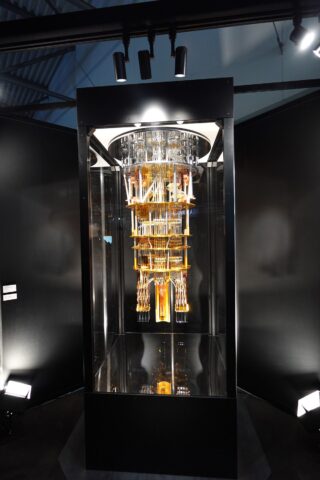 量子コンピューターのモックアップ