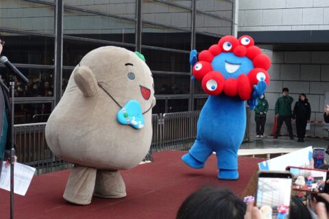 しょくぽんとミャクミャク